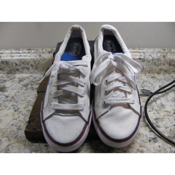 Keds sneakers, size 6 heavy duty cotton. Dryer markers on back of one shoe. - Picture 4 of 11